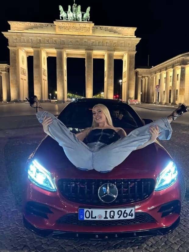 A Little Fun for Adults #436 (23 photos)