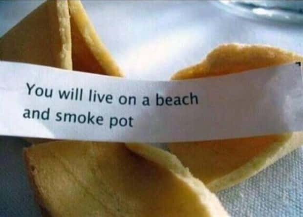 Fortune Cookies With Questionable Wisdom (22 photos)