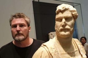 Funny Glitches Exposing Cracks in Reality (20 photos)