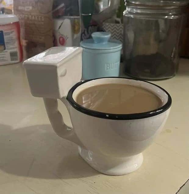 Life Is Too Short For Boring Mugs (18 photos)