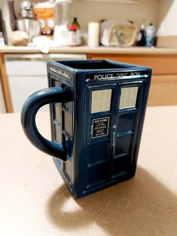Life Is Too Short For Boring Mugs (18 photos)
