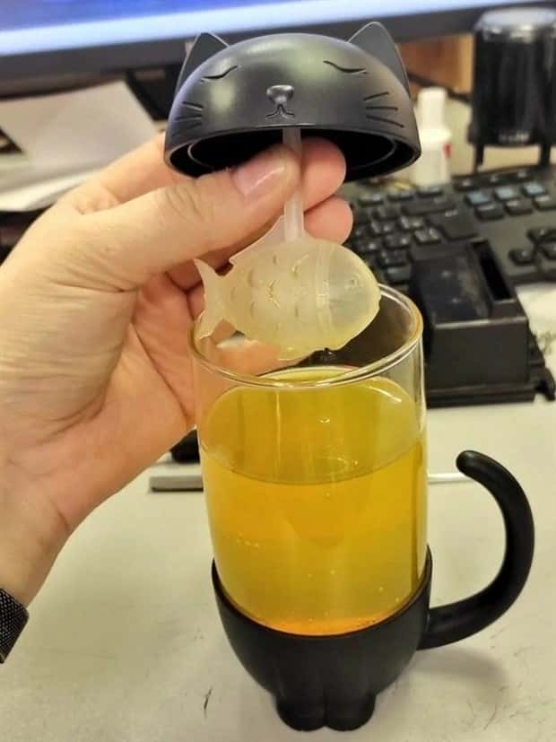 Life Is Too Short For Boring Mugs (18 photos)