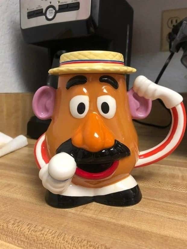 Life Is Too Short For Boring Mugs (18 photos)