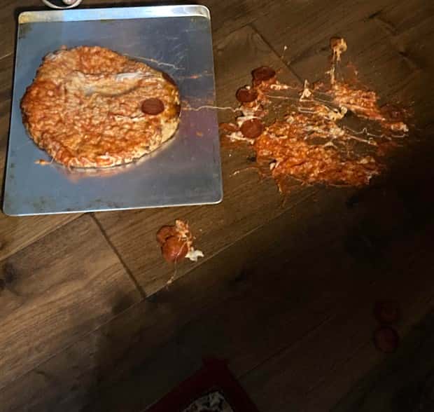 30 Pizza Fails That Hit Hard (30 photos)