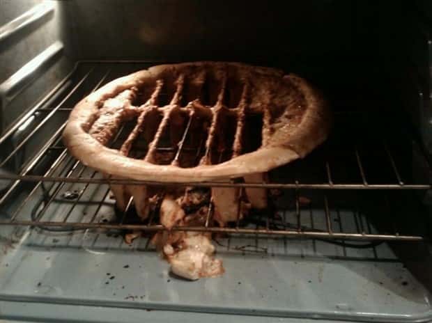 30 Pizza Fails That Hit Hard (30 photos)