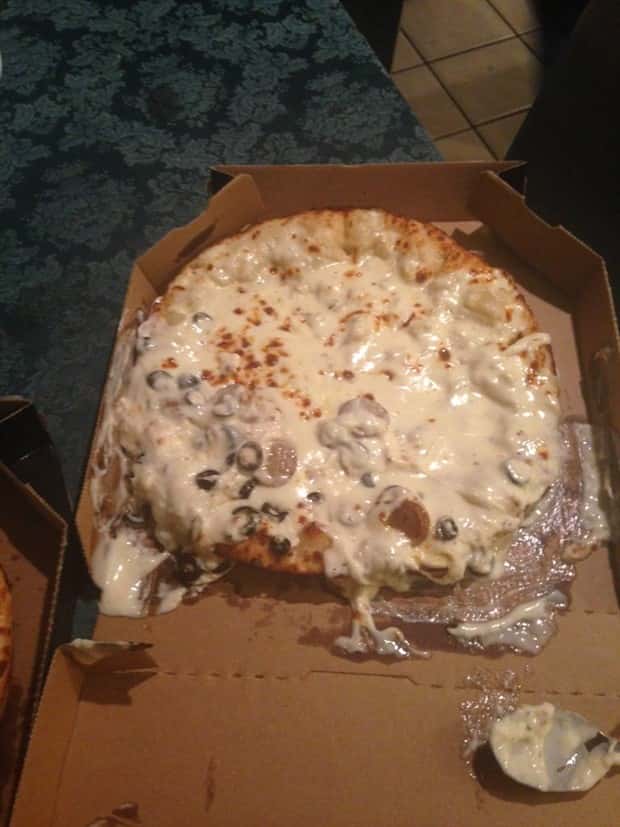 30 Pizza Fails That Hit Hard (30 photos)