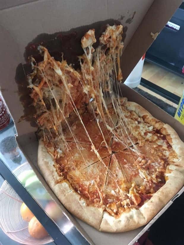 30 Pizza Fails That Hit Hard (30 photos)