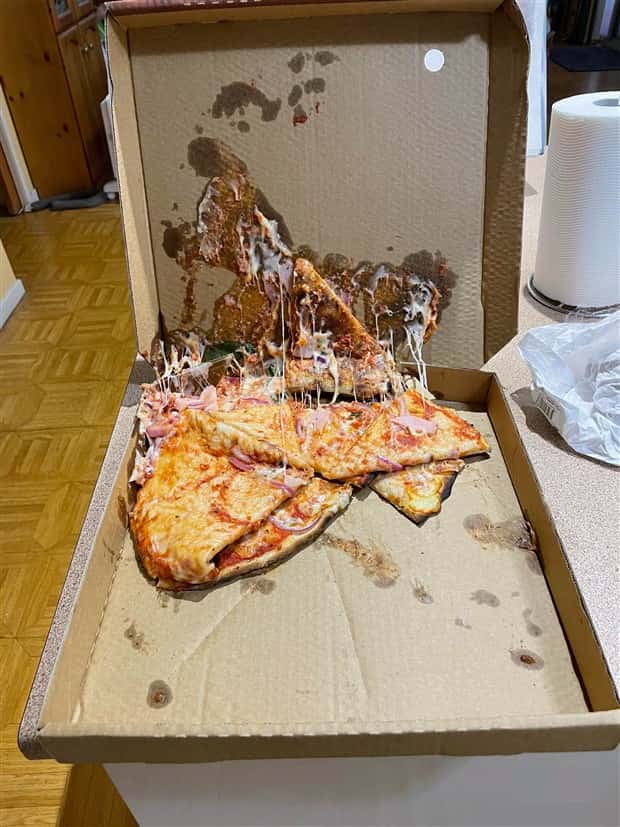 30 Pizza Fails That Hit Hard (30 photos)