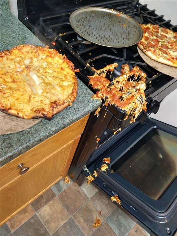 30 Pizza Fails That Hit Hard (30 photos)