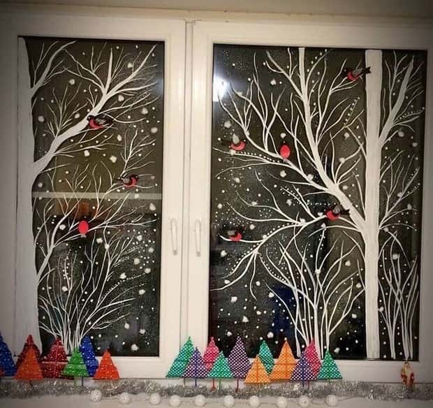 30 Holiday Windows And Balconies As Art (30 photos)