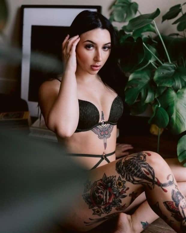 Hot Tattooed Girls #31 (21 photos)