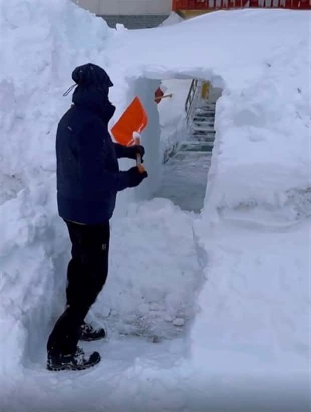 Kamchatka Buried Under Record Snowfall (20 photos)