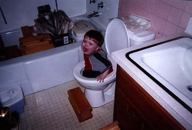 Kids Tend to Get Stuck Anywhere (31 photos)