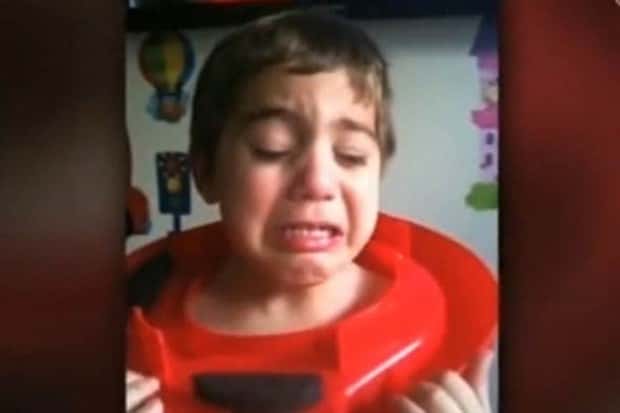 Kids Tend to Get Stuck Anywhere (31 photos)