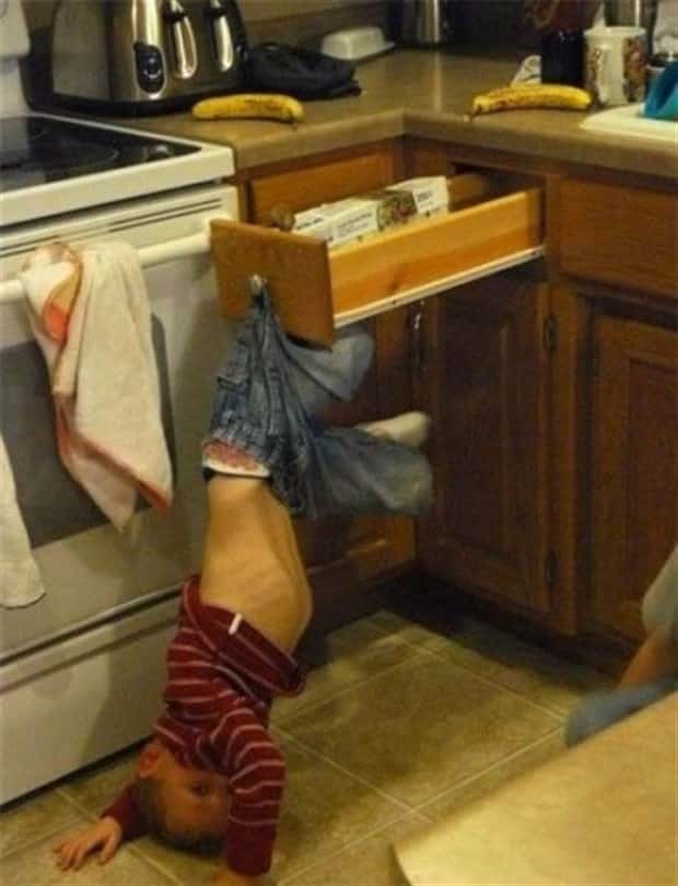 Kids Tend to Get Stuck Anywhere (31 photos)