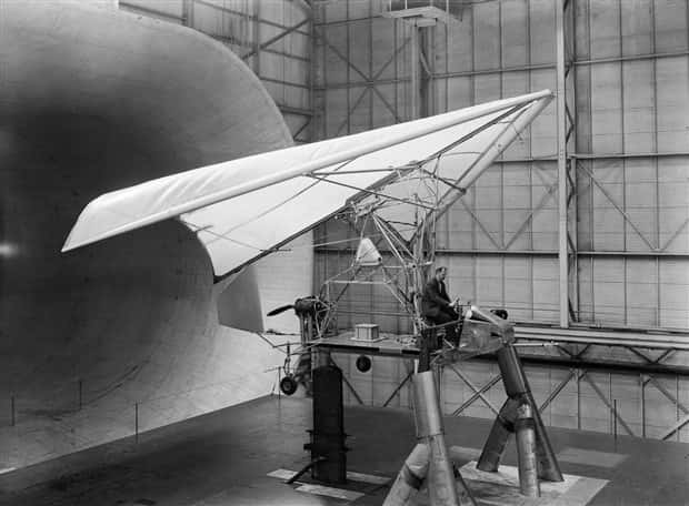 Massive Engineering Laboratories In Vintage Photos (34 photos)