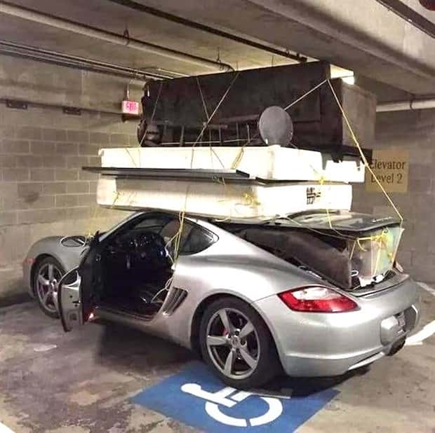 Overloaded Cars Driven With Pure Confidence (32 photos)