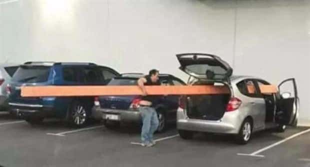 Overloaded Cars Driven With Pure Confidence (32 photos)