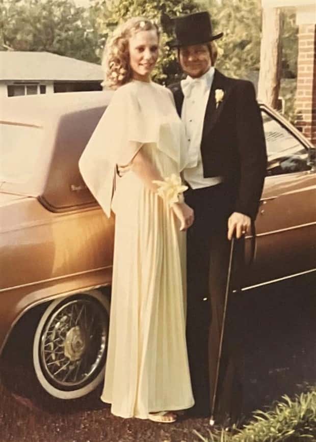 Bold Prom Photos That Aged Badly (20 photos)