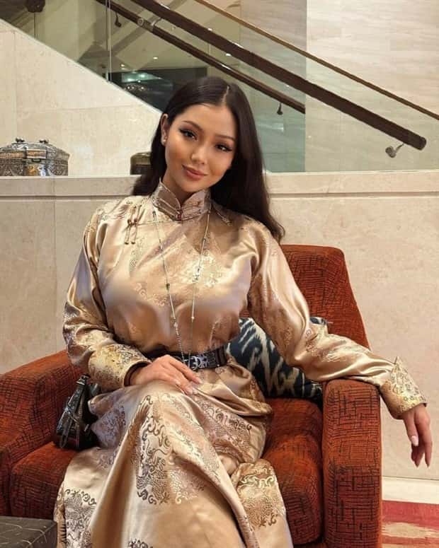 Hot Girls from Mongolia #4 (22 photos)