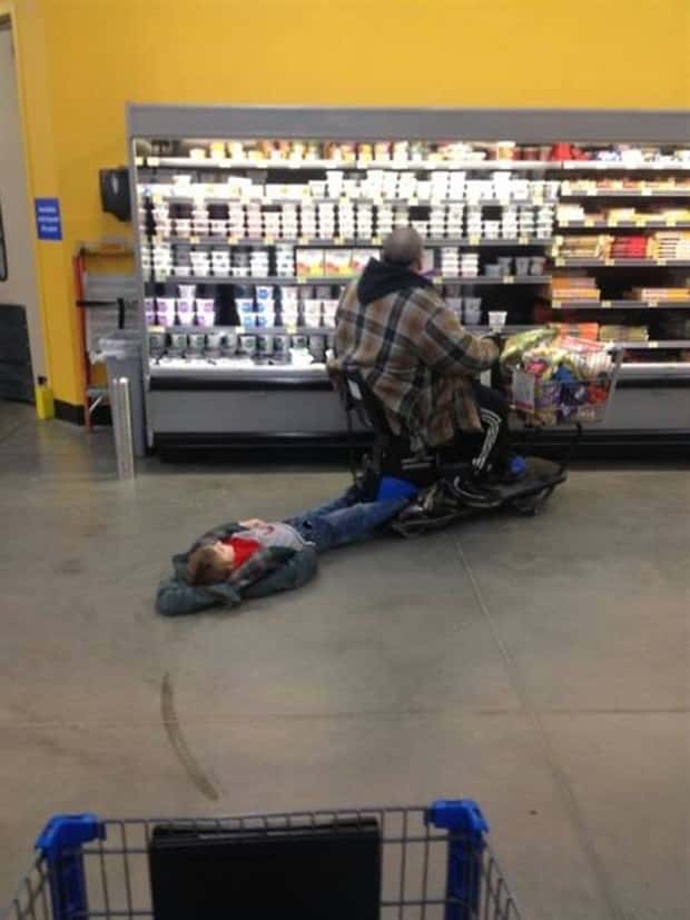 Welcome to Walmart #39 (21 photos)