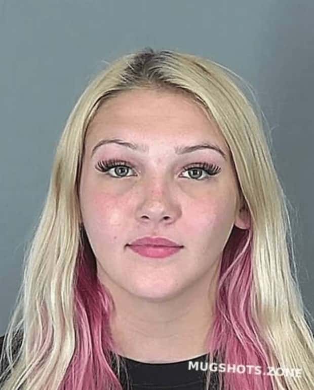 beautiful girls in mugshots 16 Beautiful Female Rebels In Police Mugshots (25 photos)