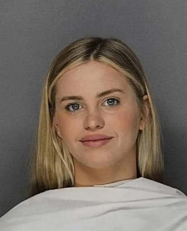 beautiful girls in mugshots 19 Beautiful Female Rebels In Police Mugshots (25 photos)