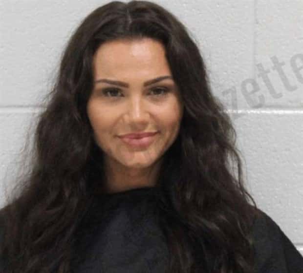 beautiful girls in mugshots 7 Beautiful Female Rebels In Police Mugshots (25 photos)