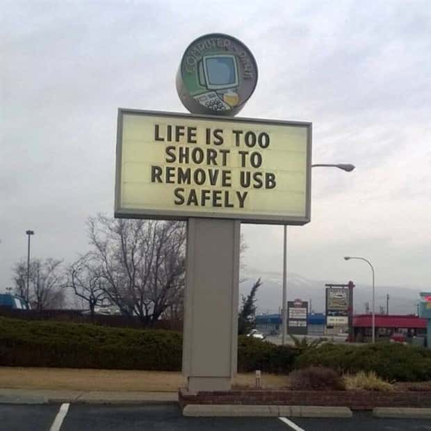30 Confusing Signs That Are Actually Funny (30 photos)