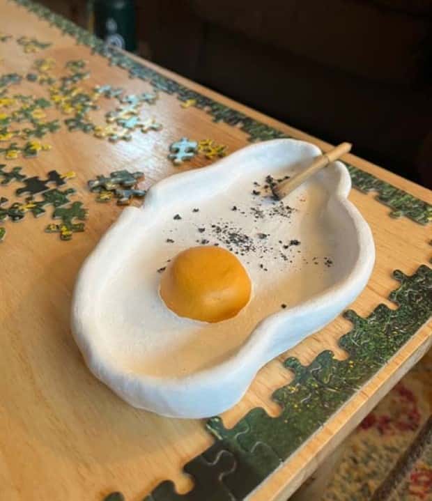 Odd Ashtrays That Make Smoking Look Stylish (24 photos)