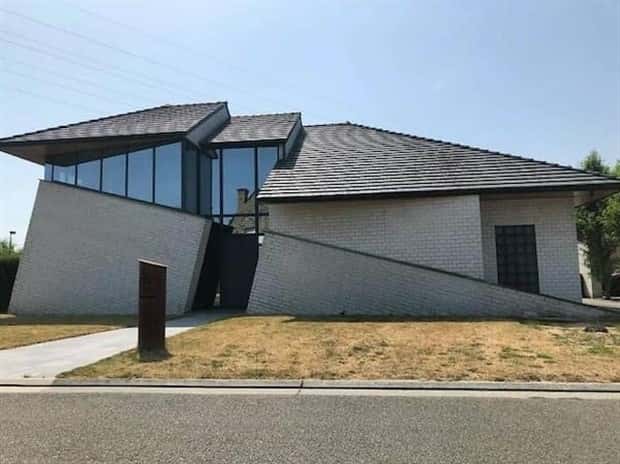 Ridiculously Strange Belgian Houses #12 (29 photos)