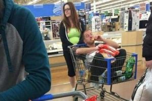 Welcome to Walmart, It’s Worth It #40 (24 photos)
