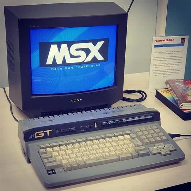 Iconic 1980s Computers That Defined an Era (15 photos)