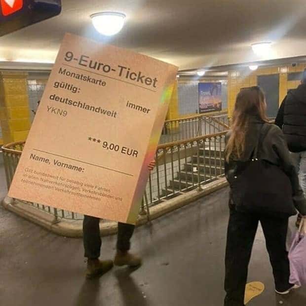 Crazy Daily Life Inside Berlins U Bahn (39 photos)