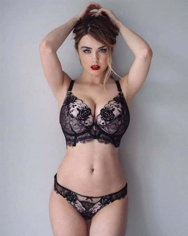 bold red lips 2 Hot Girls with Red Lips #31 (19 photos)