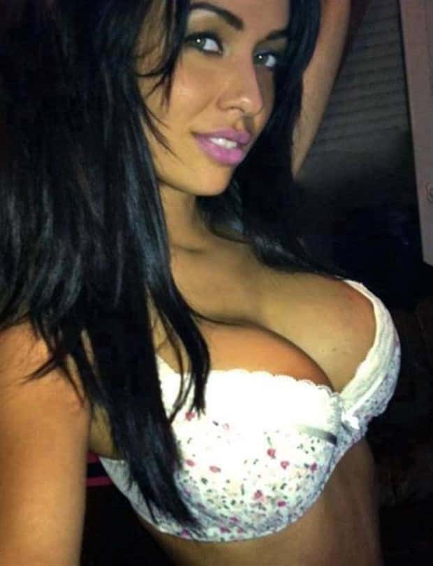 Hot Busty Girls #72 (22 photos)