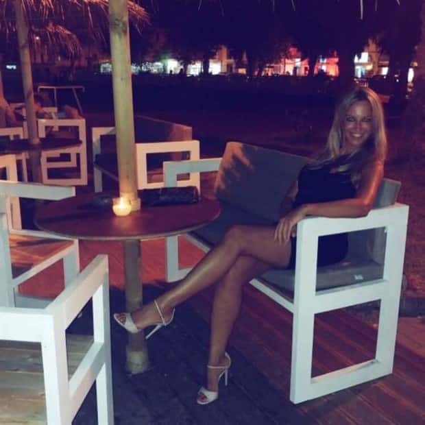 Hot Girls in Seductive Black Dresses #2 (20 photos)