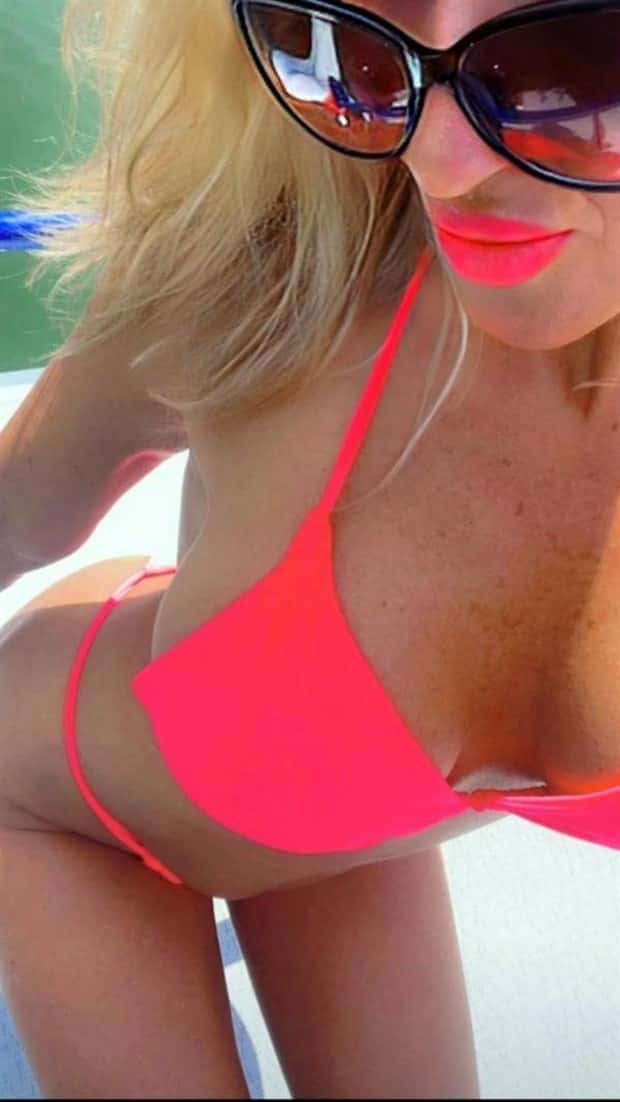 Hot Bikini Girls #77 (24 photos)