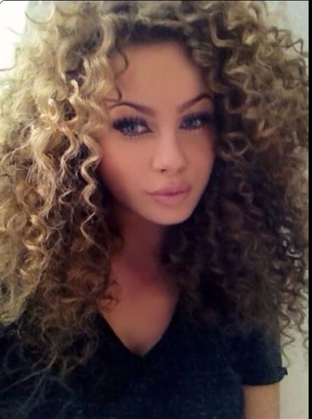 Beautiful Mulatto Women (26 photos)