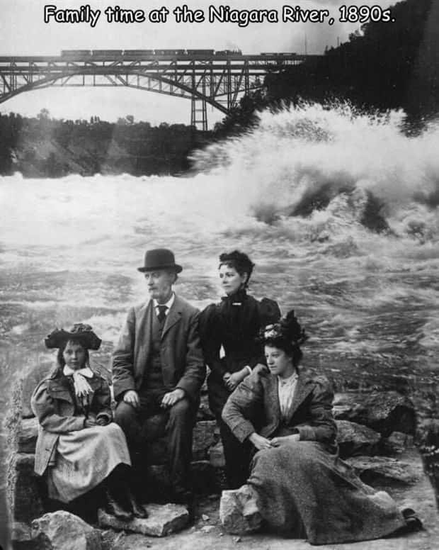 Interesting Pictures with Captions #199 (23 photos)