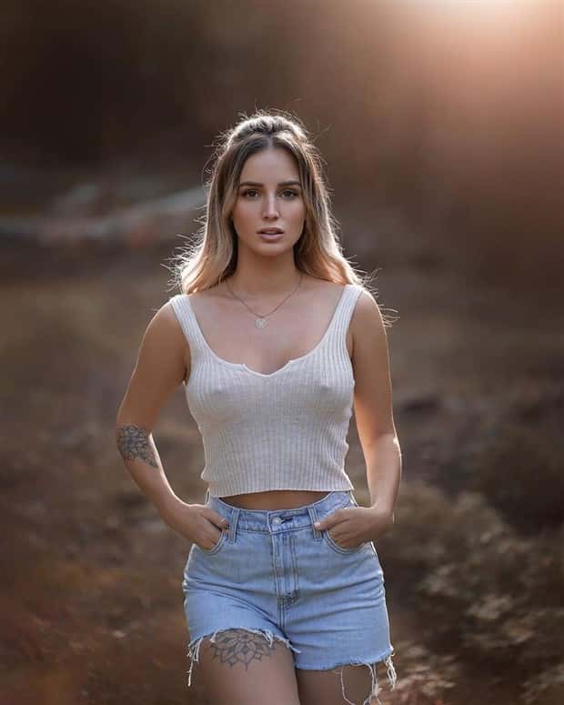 sexy girls in white shirts 23 Hot Girls in White Shirts #11 (23 photos)