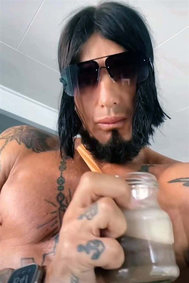 Strange Haircuts that Cannot Go Unnoticed #43 (22 photos)