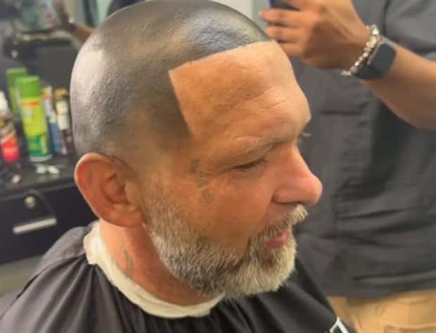 Strange Haircuts that Cannot Go Unnoticed #43 (22 photos)