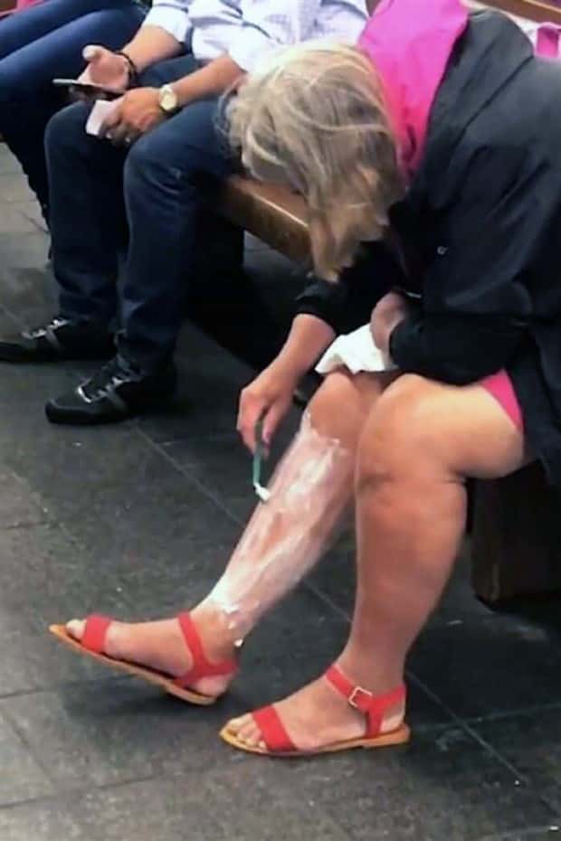 30 Awkward Encounters During Public Transit (30 photos)