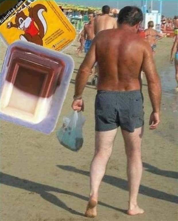 Beach Situations That Defy Explanation (27 photos)