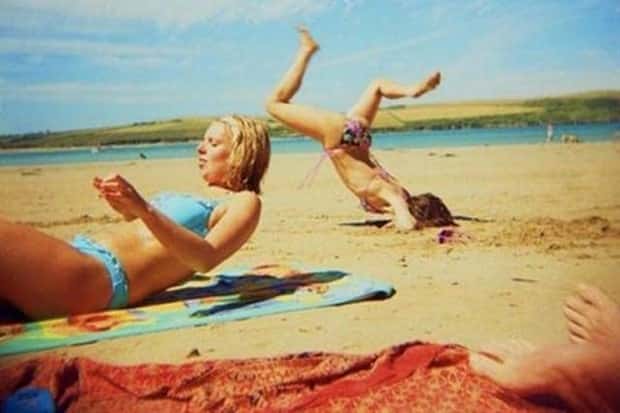 Beach Situations That Defy Explanation (27 photos)