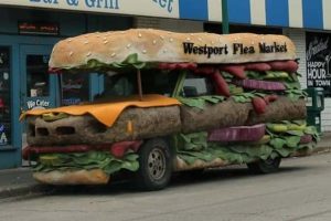 22 Images of Skill Paired With Questionable Taste (22 photos)