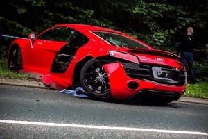 Smashed Supercars Every Driver Hates Seeing (25 photos)