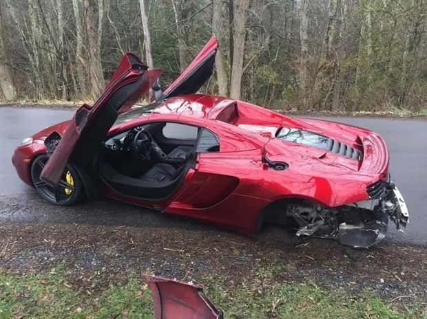 Smashed Supercars Every Driver Hates Seeing (25 photos)