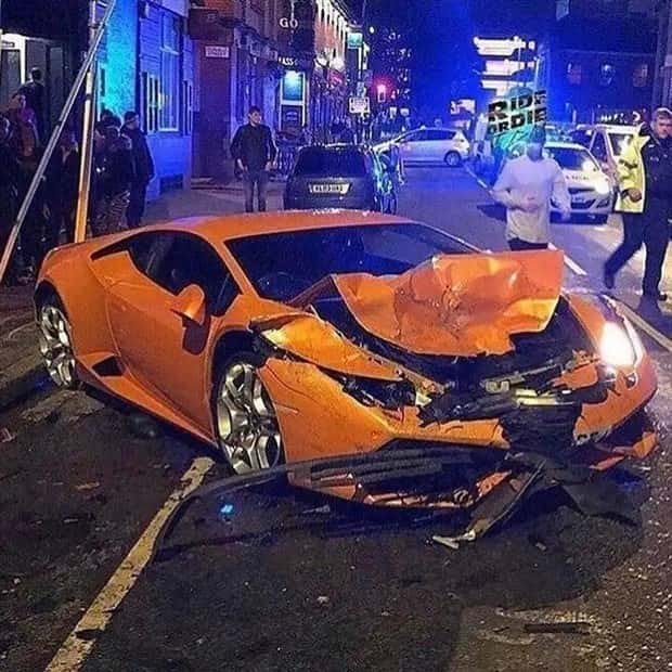 Smashed Supercars Every Driver Hates Seeing (25 photos)